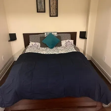 Cozy & Spacious Suite With Private Bathroom Near Toronto Airport ! Mississauga Exterior photo