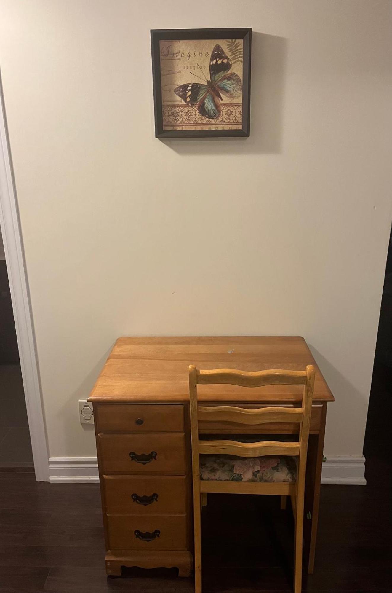 Cozy & Spacious With Private Bathroom Near Toronto Airport ! * Mississauga